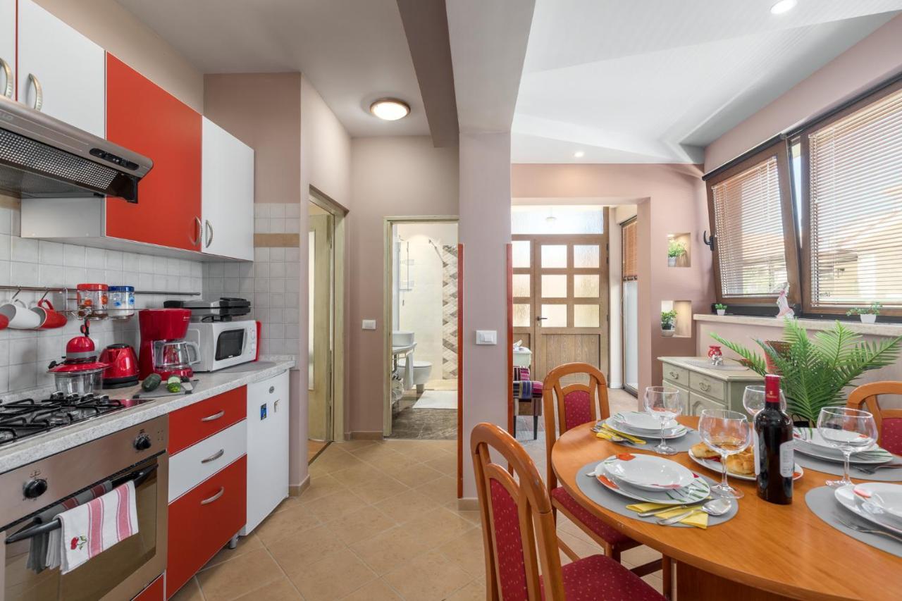 Apartments Nono Porec Exterior photo